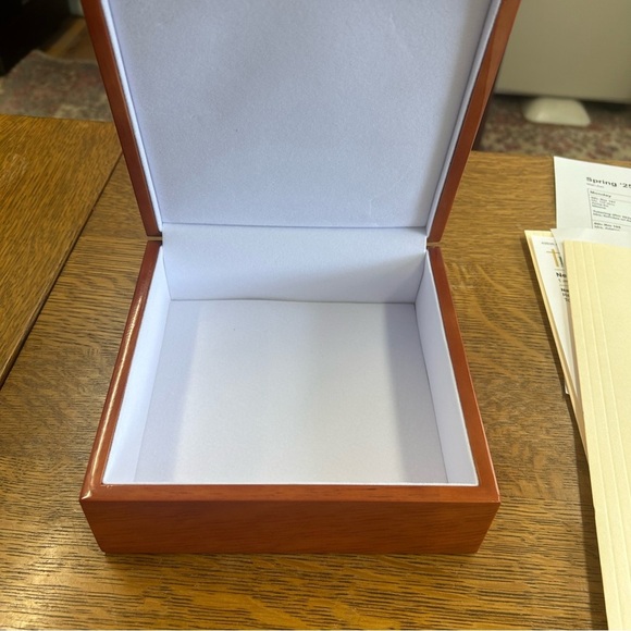 Wicked Movie Lacquered “Velvet” Lined Box Ceramic Tile Top. Keepsakes Jewelry - Picture 4 of 9